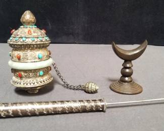 Lot # : 451 - Silver, coral, turquoise and jadeite Tibetan