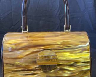 Lot # : 300z - Vintage acrylic handbag with handle
