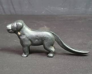 Lot # : 722 - Cast iron dog nut cracker