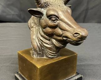 Lot # : 650v - Vintage bronze bull head statue on wood base