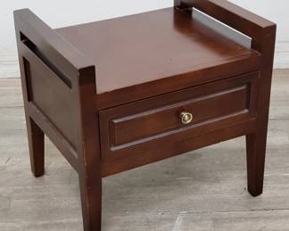 Lot # : 43 - Contemporary single drawer side table