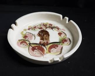 Lot # : 299 - Sascha Brastoff pottery ashtray with dog