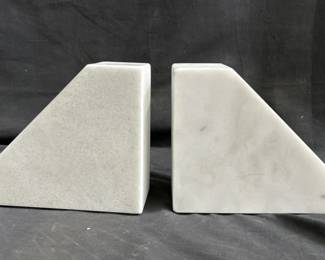 Lot # : 519 - Set of marble bookends