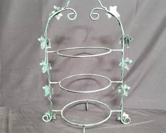 Lot # : 575 - Vintage iron tiered stand