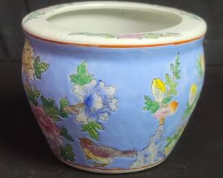 Lot # : 739 - Asian porcelain hand painted planter