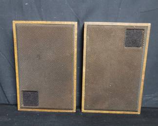 Lot # : 613 - Pair of Vintage Marantz speakers