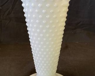 Lot # : 310z - Vintage fluted milk glass hobnail vase
