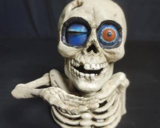 Lot # : 620 - Vintage skull cast iron mechanical bank