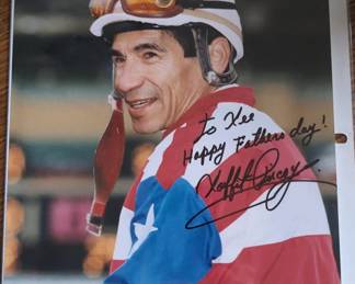 Lot # : 328a - Laffit Pincay autographed 8 x 10 photo