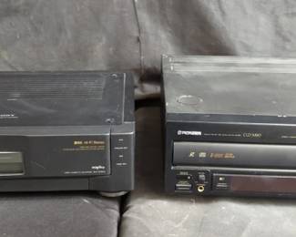 Lot # : 580 - Sony and Pioneer video and audio systems