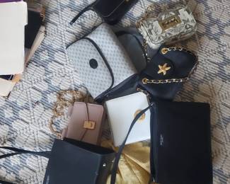 Gucci, Kate Spade, Italian, Jarvit