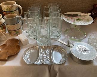 golf mugs, crockery, dessert stand, aluminum ware