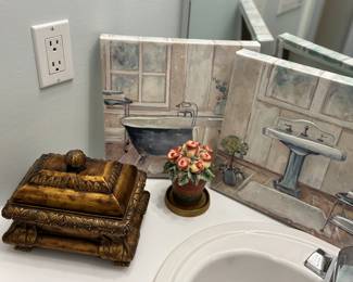 Cute artwork and trinket box