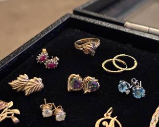 Gold earrings, Rings, jewelry