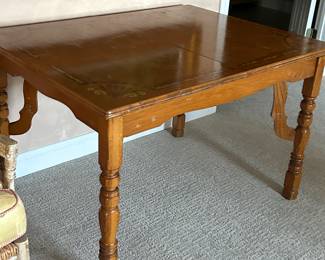 Old Kitchen table no chairs