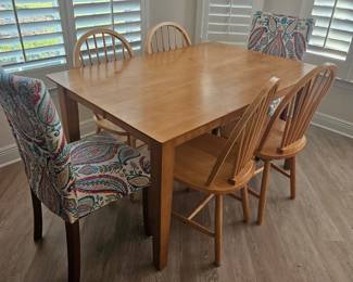 Solid wood dining table ,6 matching chairs  $200, 2 accent chairs $25 each 