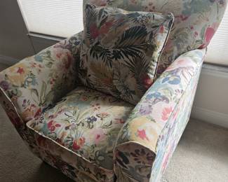 Flowered Lazy boy chair $75
Pet and smoke free home