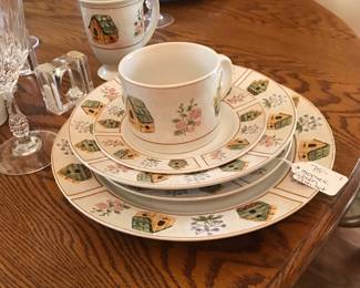 Country Garden dinner set service for 8