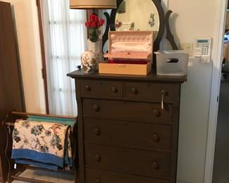 30’s mirrored chest of drawers