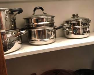 Large selection of cookware