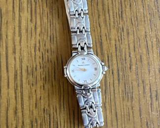 Maurice Lacroix Ladies Calypso
model 59725
Sapphire Crystal
50m water resistant
$200