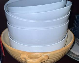 crate & barrel porcelain bowls