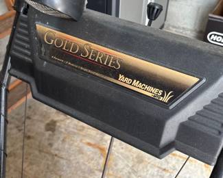 Yard Machines Gold Series Snow blower
