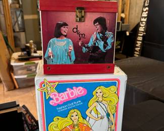 Vintage Barbie case and Barbie kens