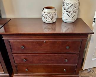 Pair of nice bedroom chests