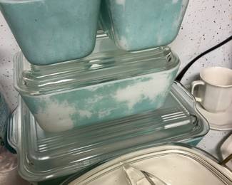  Vintage Pyrex and Corningware 