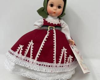 13 Madame Alexander Bulgaria International 7 inch Doll