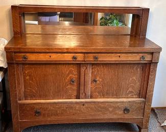 54" W x 22" D x 39" H