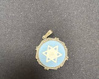 Vintage Wedgewood Star of David Gold Pendant 