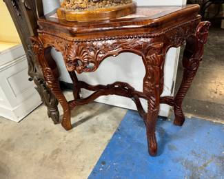 Carved wood Table Orlando