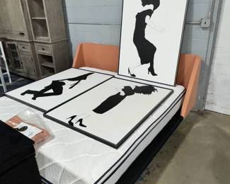 King Bed and Artwork Orlando