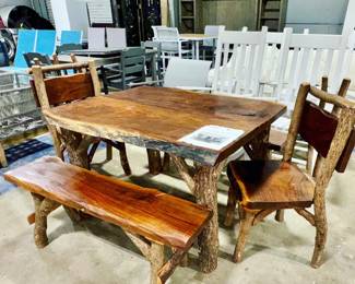 Log Table and Chairs Orlando Estate Auction