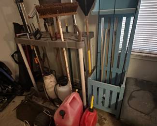 Lawn tools, spray containers