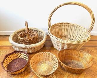 6 Vintage Baskets
Lot #: 192