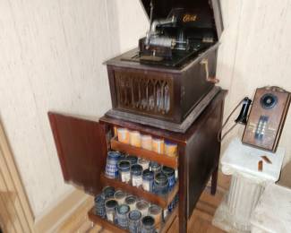 antique phonograph, Edison Amberola-model CV1, with cylinder records