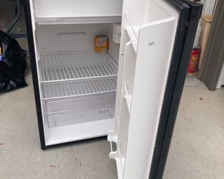 Clean apartment fridge 