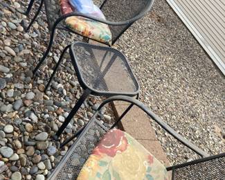Assorted patio furniture 