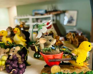 Charming tails figurines 