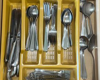 Stainless steel silverware 