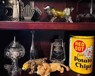 Vinatge Potato Chip advertising 
Vinatge railroad lantern 
Vintage bookends 