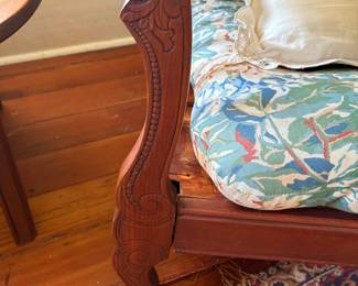 Showing the detail  of the arm support. 