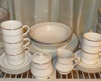 Gibson White, Gold Trim China Set