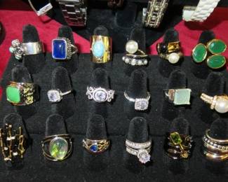 Costume Jewelry Rinngs