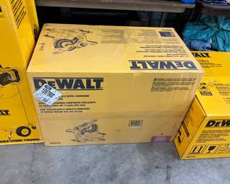 DeWalt Double Bevel Compound Sliding Metal Saw