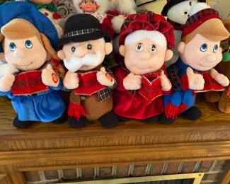 1990's Preferred Plush Interactive Singing& Dancing Christmas Carolers Set of 4