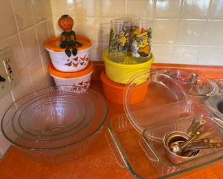 Pyrex Clear Glass Bakes